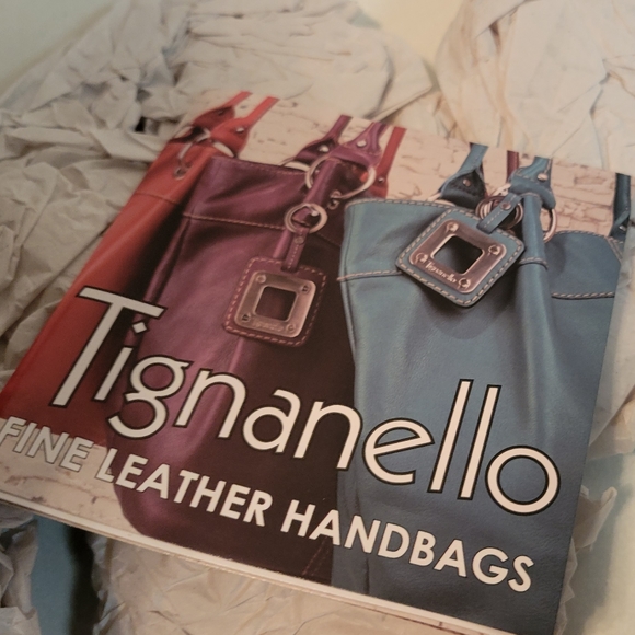 Tignanello Classic Purple Leather Convertible Crossbody Bag Adjustable Purse - Picture 5 of 14